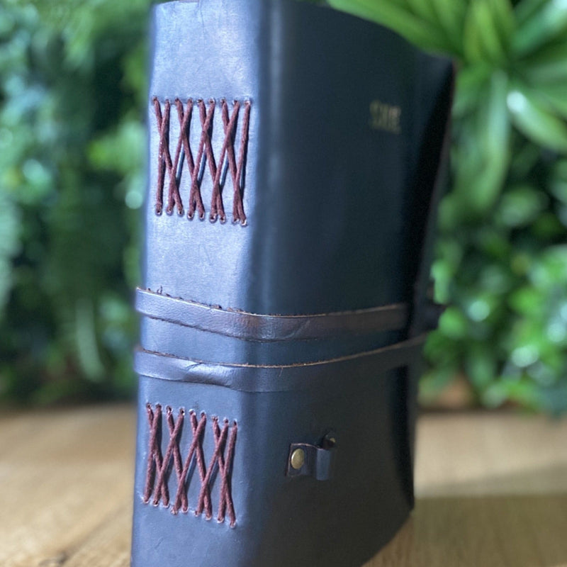 GrassLanders Leather Journal Personalised Leather Journal w Pen Holder | 240 pages